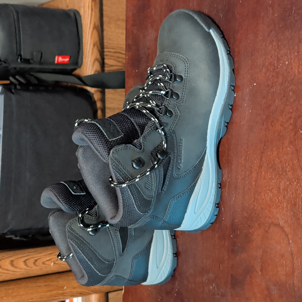 Columbia Charcoal Outdoor Boots - Picture 3 of 4